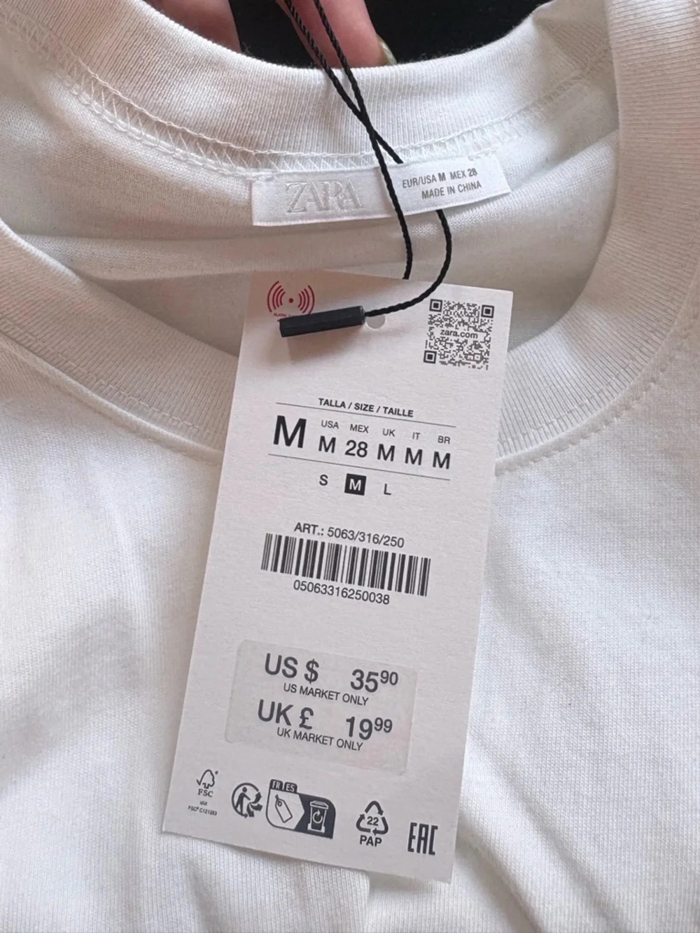 Puffed Hem White Shirt sz M - Picture 6 of 7